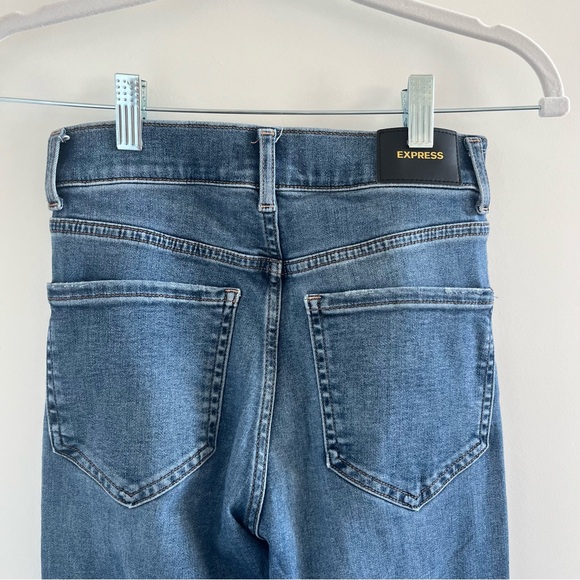 Express Flared High Rise Jeans - Picture 5 of 6